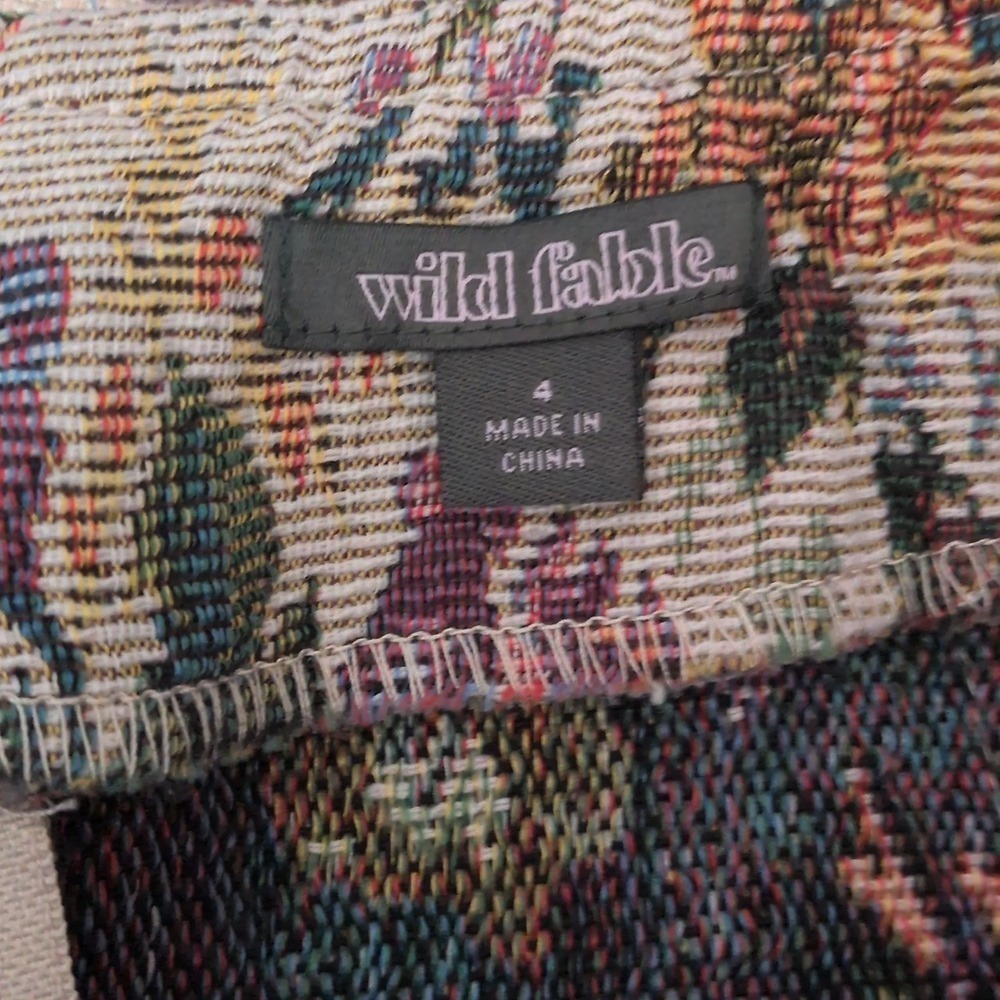 Floral Tapestry Women's Mini Skirt Size 4, Runs Small - Picture 4 of 4